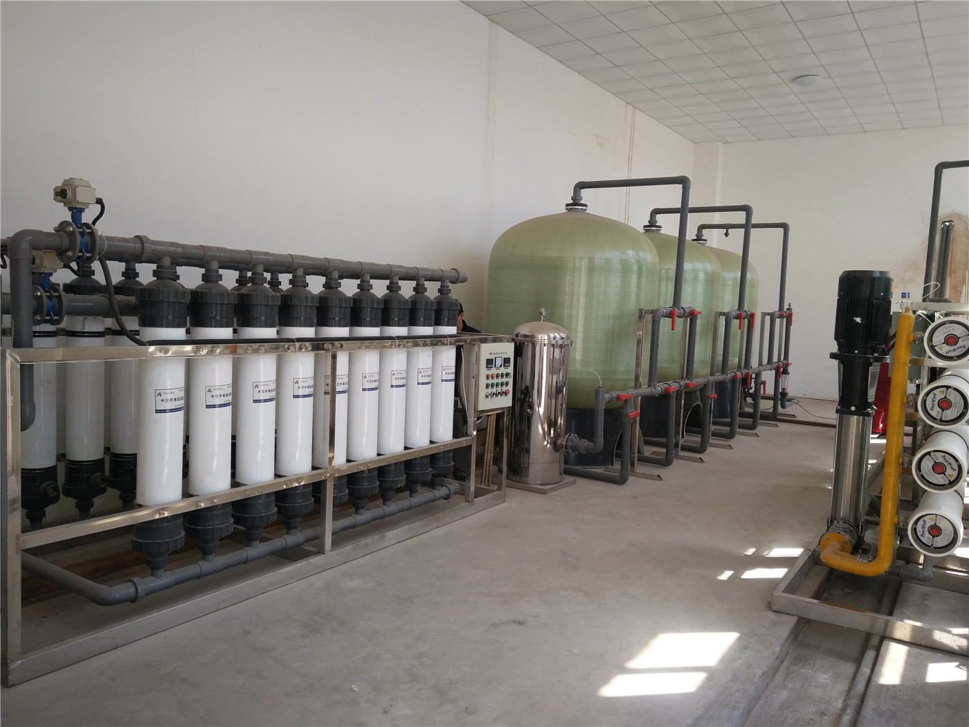 廊坊某金屬制品廠(chǎng)，設(shè)備運(yùn)行中